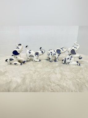 Set of 4 VTG The Hamilton Collection blue & white porcelain elephant figurines